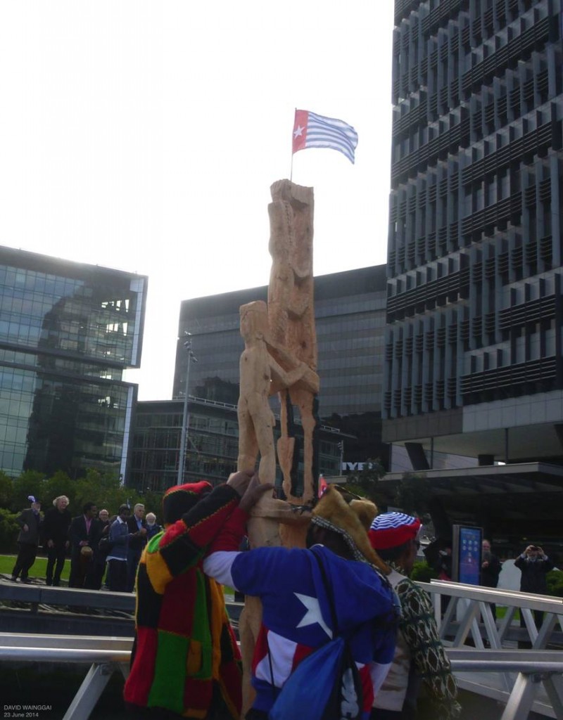 Asmat Bis, Collins St Landing, Docklands 